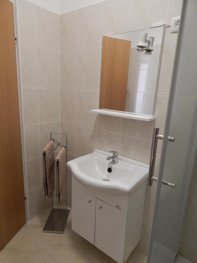 Apartment Jelena Fažana Exteriör bild