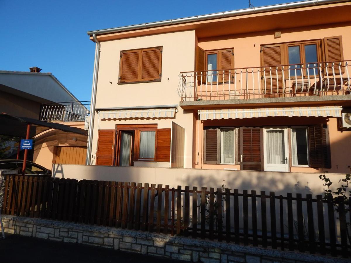 Apartment Jelena Fažana Exteriör bild