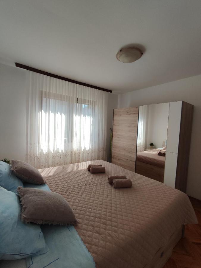 Apartment Jelena Fažana Exteriör bild