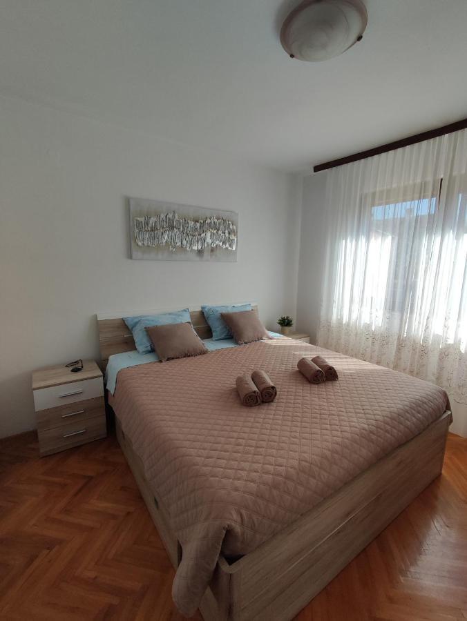 Apartment Jelena Fažana Exteriör bild